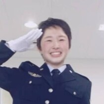 自衛隊員の女性→退職して垢抜けを目指したら……　まさかの現在に「石原さとみ！」「想像をはるかに越えてる」