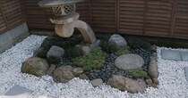 中古住宅の荒れ果てた庭、DIYで“和風の庭”にすると……　ステキな雰囲気の空間に海外からも「素敵」と称賛