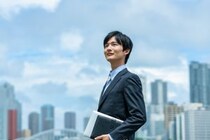 【28卒の大学生が選ぶ】「関西エリアの就活人気企業」ランキングTOP10！　第1位は「サントリーホールディングス」【2026年最新調査結果】