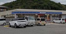 40歳男性がローソンへ→ごくごく普通の店舗かと思いきや……　衝撃の光景に「テンション上がったw」「廃墟？」