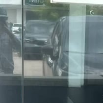 マレーシアの銀行で息をのんだ“身の危険を感じる光景”「えええぇえ！？」「日本だったら大騒動」と衝撃走る