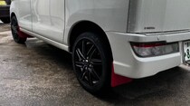 駐車場に車を停めていたら「乗っ取られた泣」→まさかの犯人に「悲鳴あげてJAF呼ぶかも」「めっちゃおる」