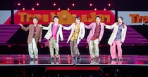「みんなでまた集まれるように」　嵐ラストライブ直前に届いた「5つの紙袋」→開けてみると……　「なんでやねん」「ものすごい美談と思ったのに」