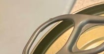 どんなに力を入れても開かない“トマト缶”→缶切りでなんとか開けたら……　目を疑う光景に「えぇええええ!?」「こんなことあるんだ！」