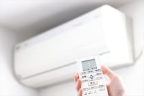 夏に「エアコンが2週間使えなくなった」とならないように……　暑くなる前にやっておきたい「エアコンの試運転」　手順やチェックするポイントは？