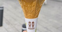 岩手県で見つけた“斬新すぎるソフトクリーム”→二度見必至のビジュアルに「かなり攻めた」「できれば別々で食べたい」