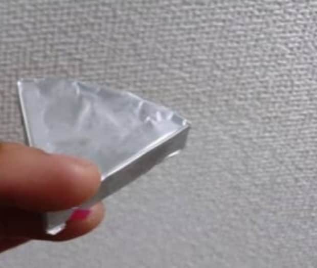 「みんなしてると思ってた」おなじみ“6個入りチーズ”→1つ取り出したら……　意外な食べ方にネット仰天「初めて見た！」「今日買うか」
