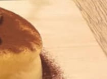 息子の3歳の誕生日のため、母が用意したのは……　驚きのケーキに「男の子の夢が詰まりすぎてる」「真似したいです」