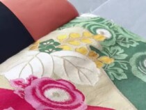 亡くなった祖母の“着物の帯”→孫が大胆にカットして……　激変した姿に「丈夫で華やか」「すごいなぁ」「憧れます」
