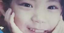 あどけない表情の少女→21年後……　予想の斜め上をいく“現在の姿”に「女の子はこんなに変わるんだなあ」「もはや芸術」【海外】