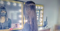 6歳の女の子→11年間髪を伸ばし続けたら……「これ現実？」　驚きの姿に「二度見してまう」「リアルメーテルや」