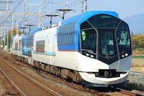 「懐かしいしかわいい」近鉄電車×ファミリアの“バッグ”や“ランチボックス”　「めためた可愛い」「ファミちゃんグッズ素通り出来ひん」と好評のコラボ