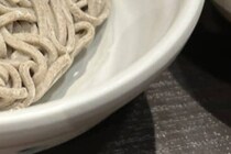 「しゃぶ葉」でシメに“そば”を注文→手元に来たのは……　「武士かと思った」610万表示の“衝撃ビジュアル”に「声出して笑った」投稿者に話を聞いた