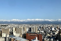 【男性が選ぶ】買ってきてほしい「富山銘菓」ランキング！　2位は「しろえび紀行（日の出屋製菓産業）」、1位は？
