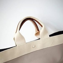 「サイズ感が良すぎて追加購入」　TOPKAPI（トプカピ）のA4対応“トートバッグ”が大人気　「キレイめにもカジュアルにも◎」「たくさん物を入れても見栄え良し」