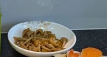 【画像】まさかの食卓