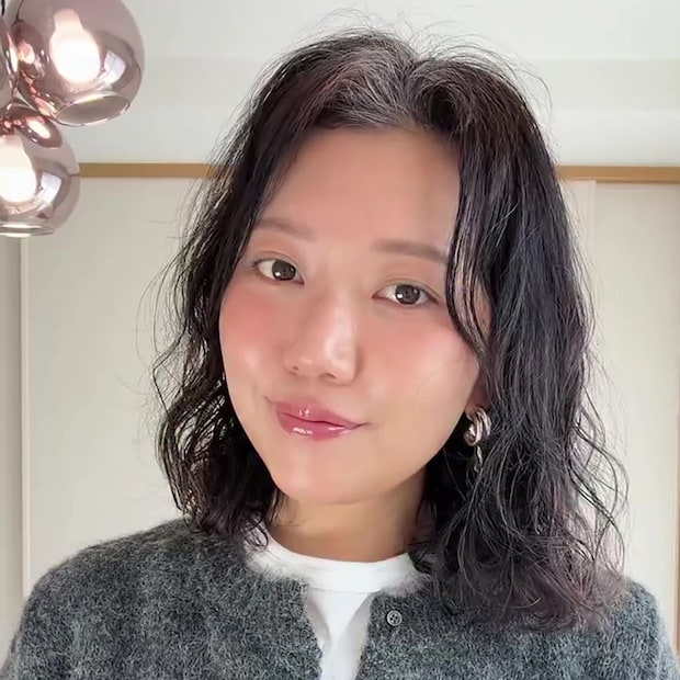アラフォー女性が白髪染めをやめて34週間後……　318万再生された“驚きの姿”に「全てがオシャレ」「勇気もらえます！」