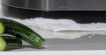 “水不足”だった畑のきゅうり→収穫して切ってみたら……　予想外の断面に反響「なんか切ない」「めっちゃ納得の理由」