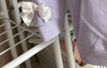2児ママ「このハンガーキャワー！」→娘用に50本買ったら……　予想外の光景に「むせちゃったよ」「脇とか乾きやすそう」