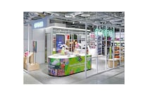 「2足目です」　crocs（クロックス）の“リカバリーサンダル”に絶賛の声 「疲れ知らずの魔法のような靴」「近所の買い物や食事はいつもこれ」