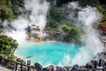 「4回目の宿泊」「年に2回泊まってる」大分県の“温泉旅館・宿”1位が家族旅行に最適！　「ビュッフェのお寿司が最高」「2カ所のプールで楽しめた」「今までのホテルで1番」