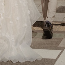 東京から神戸まで行って、前撮りしたら……　圧巻の花嫁姿に「おなじ人間とは思えない」「背中出したの大正解」と96万表示