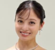 「こんなに大胆だったの!?」橋本環奈が着用した“まさかのドレス”にネット騒然「心臓跳ねた」「お肌が綺麗」