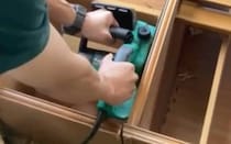 【画像】残された棚をぶった切る