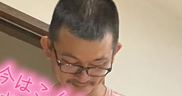 酔って娘の服を着る父→20歳のころは……「ヤバ！」“まさかの姿”に「か、かっけぇ……」　「がちでバリイケメン」