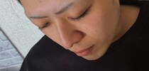 26歳息子「親父と俺の顔似てる？」→まさかの姿に「カッコよすぎる」「お父さんどこ？」「兄弟でも違和感ない」