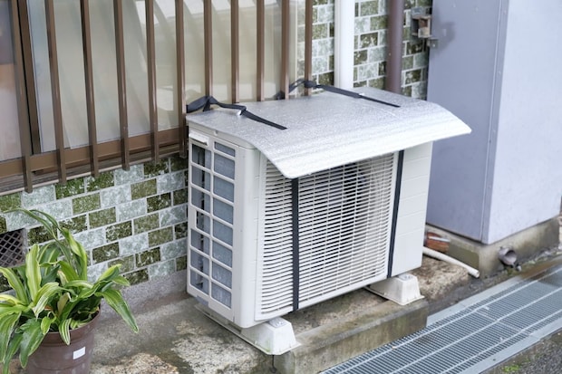 「明らかにクーラーの効きがよくなった」　暑さ対策に“エアコン室外機カバー”が人気　「取り付けが簡単」「強度も問題なし」