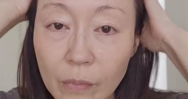 57歳女性、すっぴんから“松田聖子風メイク”をしたら……「すごっ」 奇跡の姿に「完全に聖子ちゃん」「尊敬します」