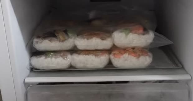 「目から鱗でした」 おにぎりサイズの“冷凍ミニ弁当”が便利そう 「天才ですか?」「お弁当作りに行き詰まっていたので有難い」