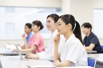 「この学び舎で学べて良かった」　“評価が高い九州・沖縄エリアの国公立大学”って？　ランキング上位に「就職で困ることはない」「人間としても成長できる大学」の声！