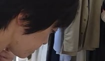 【画像】妻の肩を見る