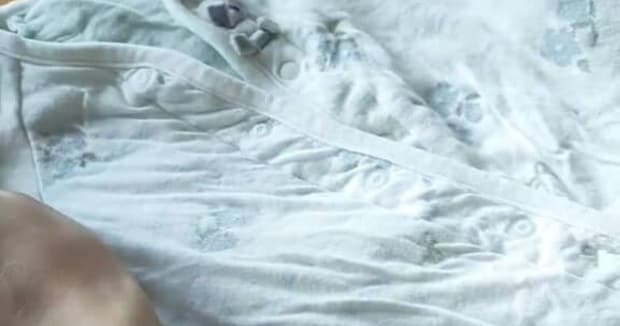 3児ママが着なくなったベビー服をハサミで切って……　まさかの大変身に「売り物よりもすてき」