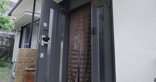 マンションから中古住宅に引っ越して10年後→玄関を開けたら…… 「とても素敵でした」「綺麗ですね」