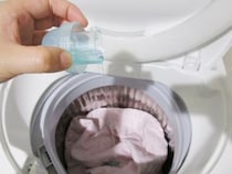 「タオルのにおいもしっかり取れる」　信頼している“洗濯用洗剤”1位に「白Tシャツの首回りがきれいになる」「ずっとこれ使ってる」の声
