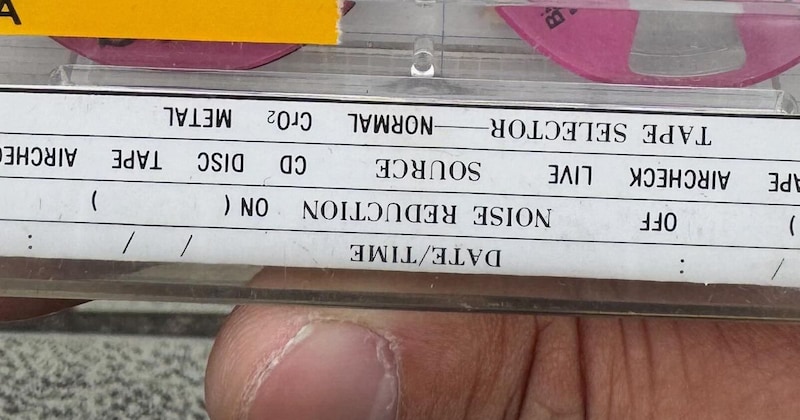 100円で買った中古カセットテープ→よく見ると……「手が震える」　知る人ぞ知る“驚きのアイテム”に「な、なんと！」「おお、懐かしい」