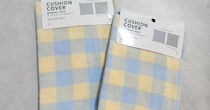 セリアのクッションカバー2枚を縫い合わせるだけで……　夏に大活躍の完成品に「え！！！発想力がすごい！！！」「涼しそう～！」