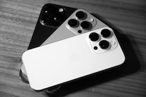 「スマホのオーバーヒート状態が確実に減りました」　エレコムの“スマホ冷却パッド”に高評価の声　「結露の心配なくスマホ温度が下がります」