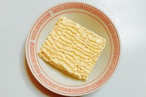 【女性に聞いた】言わなかったら袋麺とばれなそうな「袋麺シリーズ」ランキング！　2位は「日清ラ王」、1位は？