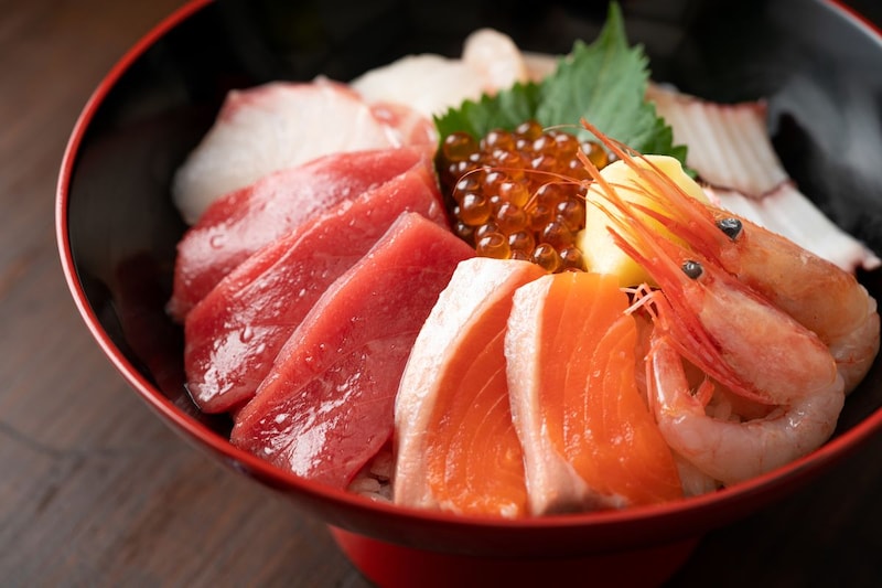 「香川県の海鮮丼の名店」あなたの好きなお店はどこ？　新鮮でおいしい魚介の味を思う存分楽しめるお店などを紹介！