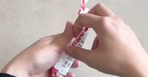 お菓子の箱を開いて水に浸け……　クセになる‟驚きの完成品”に「挑戦したい」「毎日のように作っています」