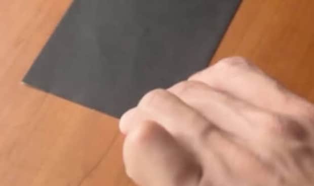 黒の折り紙1枚で“ティッシュ”を作ったら……　とんでもない完成品に「素晴らしい」「できてしまうのすごい」