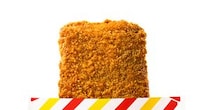何味なんだ……？　ファミマから“ファミマ味”のファミチキやスナック登場　「何の味か分からなかった」「スパイシー」SNSでさまざまな感想