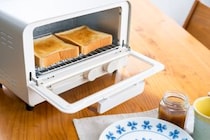 「パンがサクッと美味しく焼ける」「置いてるだけでかわいい」　TOSHIBA（東芝）の“シンプルトースター”が大人気　「キッチンが明るくなりました」「コンパクトでリーズナブル」