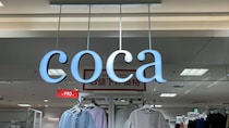 「ぽっこりお腹とお尻が隠れる」cocaの“1090円トップス”が大好評　「すごく軽くて涼しい」「デザインが最高に良い」「2色とも購入して正解」【着用レビュー】
