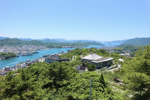 【関西在住者が選ぶ】買ってきてほしい「尾道のお土産(お菓子・スイーツ)」ランキング! 2位は「はっさく大福」、1位は?