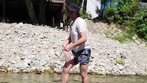 川遊びに行った夫妻、夫が騒ぎ出したと思ったら……「10回は見ました」　妻爆笑の“まさかの展開”が130万表示「時間返してw」